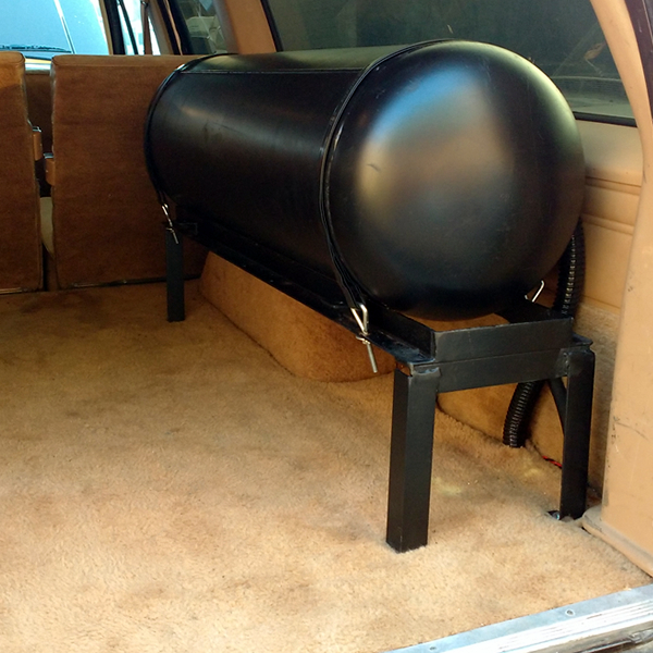 Blazerparts.nl - LPG tank frame voor Chevrolet / GMC Suburban en Blazer. Passend frame met 116 liter LPG tank en tankbanden. Blazerparts.nl - LPG tank frame voor Chevrolet / GMC Suburban en Blazer. Passend frame met 116 liter LPG tank en tankbanden.
